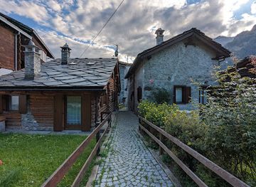 italy/cervinia/attraction/waterfall-cretaz