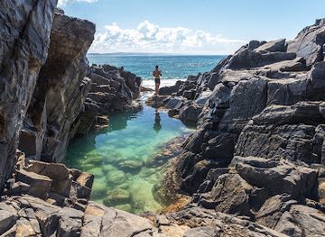 australia/great-sandy-national-park/attraction/fairy-pools