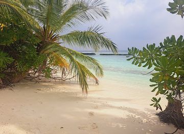 maldives/thoddoo/attraction/kuramathi-beach