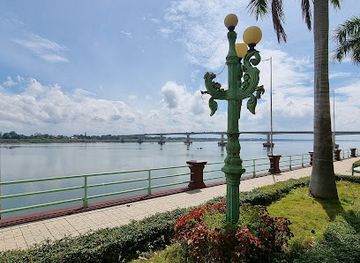cambodia/tbong-khmum/attraction/statues-of-kampong-cham