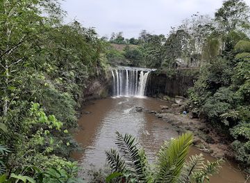 ecuador/manabi-region/attraction/cascada-el-armadillo