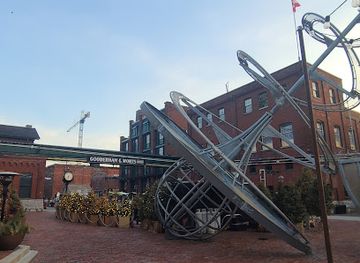 canada/golden-horseshoe/attraction/the-distillery-winter-village