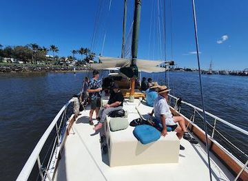 australia/noosa/attraction/saltwater-eco-tours