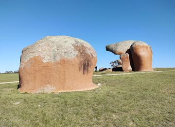 australia/eyre-peninsula/attraction/murphy-s-haystacks