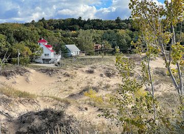 michigan/pere-marquette-state-forest/attraction/little-sable-point-lighthouse