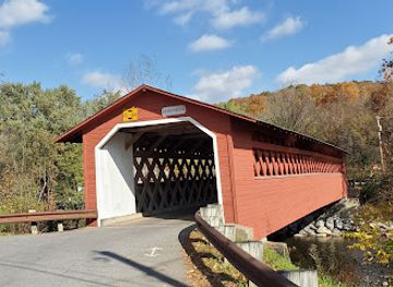 vermont/bennington-county/attraction/henry-covered-bridge