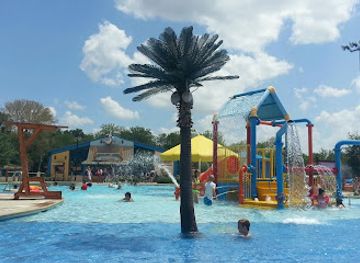 texas/waco/attraction/hawaiian-falls-waco