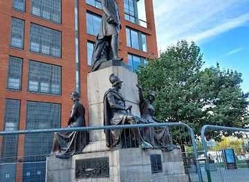 united-kingdom/manchester/attraction/the-piccadilly-gardens