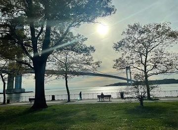 new-jersey/jersey-city/attraction/shore-road-park-and-parkway