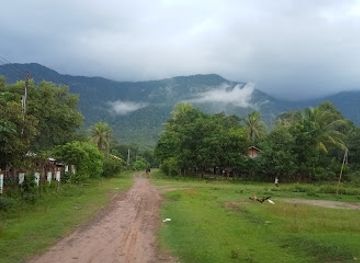 laos/attapeu-province/attraction/tadyah-waterfall