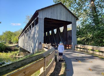 ohio/southwest-ohio/attraction/black-covered-bridge
