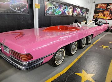 nevada/clark-county/attraction/hollywood-cars-museum-liberace-garage