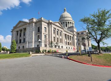 arkansas/pinnacle-mountain-state-park/attraction/state-capitol-building