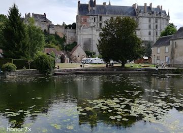 france/dordogne-valley/attraction/site-de-castel-merle