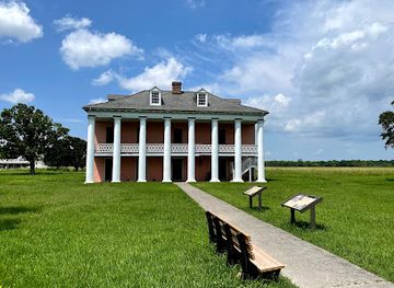 louisiana/plantation-country/attraction/malus-beauregard-house