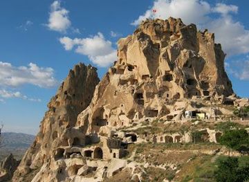 turkiye/goreme/attraction/twin-fairy-chimneys