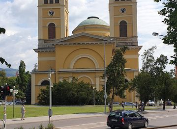 hungary/eger/attraction/szemfenyvesztes-kiallitas-eger