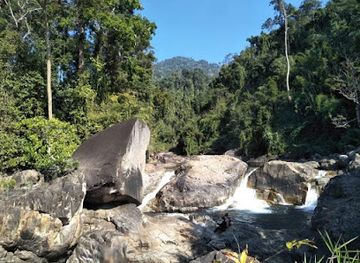 laos/xiangkhoang-province/attraction/linfar-waterfall