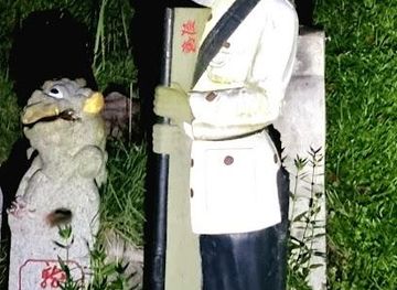 singapore/orchard-road/attraction/bukit-brown-cemetery