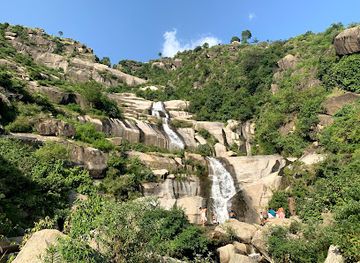 pakistan/khyber-pakhtunkhwa/attraction/elum-waterfall