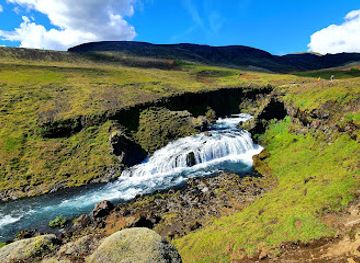 iceland/laugavegur-trail/attraction/rollutorfufoss