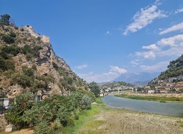 albania/central-albania/attraction/old-town-berat