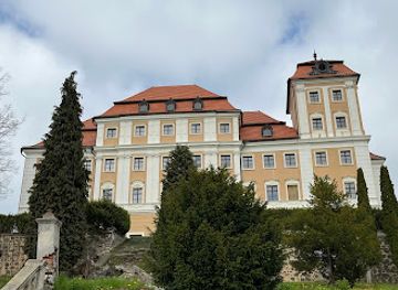czechia/west-bohemia/attraction/valec-chateau