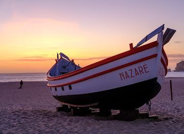 portugal/nazare/attraction/barcos-salva-vidas