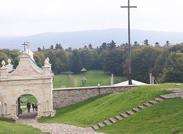 poland/holy-cross-mountains/attraction/klasztor-misjonarzy-oblatow-maryi-niepokalanej-sanktuarium-relikwii-drzewa-krzyza-swietego