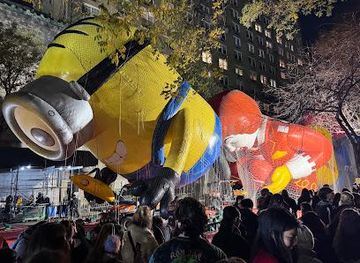 new-york/yonkers/attraction/macy-s-thanksgiving-parade