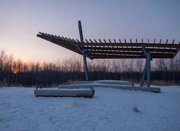 canada/winnipeg/assiniboine-park/attraction/assiniboine-forest-marsh-docks