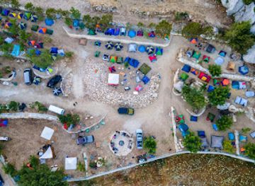 lebanon/jezzine/attraction/the-pit-jezzine