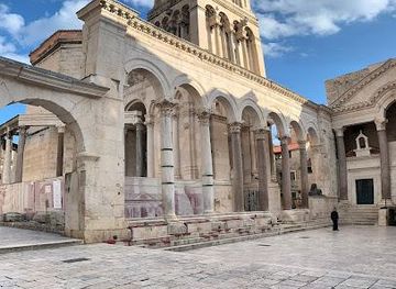 croatia/hvar/attraction/saint-domnius-bell-tower