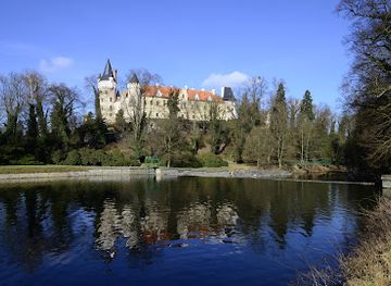czechia/south-moravia/attraction/chateau-zleby