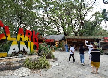 philippines/angeles-city/malabanias/attraction/dinosaurs-island