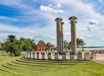 indiana/evansville/attraction/four-freedoms-monument