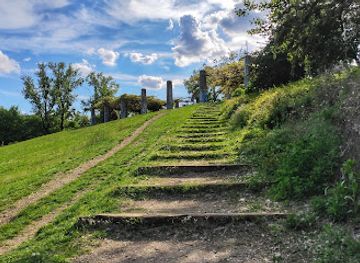 italy/brianza/attraction/monumento-al-deportato