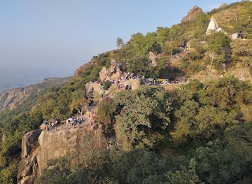 india/western-india/attraction/honeymoon-point