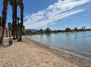 arizona/havasu-falls/attraction/london-bridge-beach