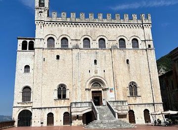 italy/assisi/attraction/palazzo-dei-consoli