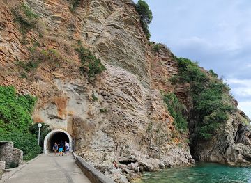 montenegro/moraca/attraction/tunnel