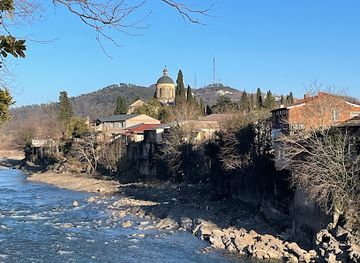 georgia/kutaisi/attraction/bulvaris-parkis-kolonada