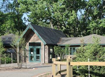 michigan/holland/attraction/degraaf-nature-center