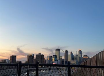 minnesota/minneapolis/attraction/the-body-eclectic-bridge