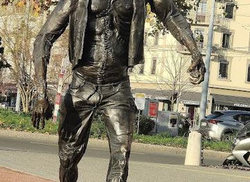 france/avoriaz/attraction/monument-du-monstre-de-frankenstein