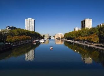 france/paris/attraction/bassin-de-la-villette