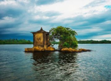 sri-lanka/bentota/attraction/madu-river-safari-wasantha-bout-house
