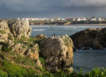 portugal/peniche/attraction/praia-dos-barcos