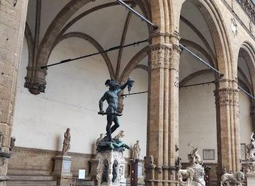 italy/san-gimignano/attraction/loggia-dei-lanzi