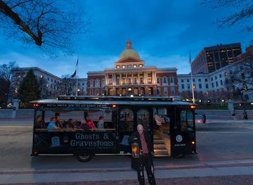 massachusetts/gloucester/attraction/ghosts-gravestones-tour-boston
